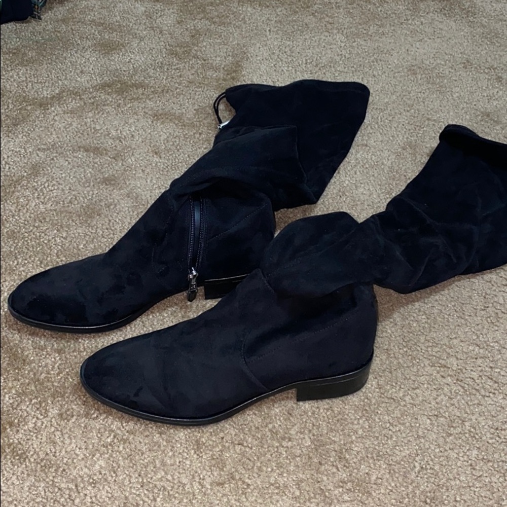 Like new Sam Edelman knee high flat boots. Sz 8